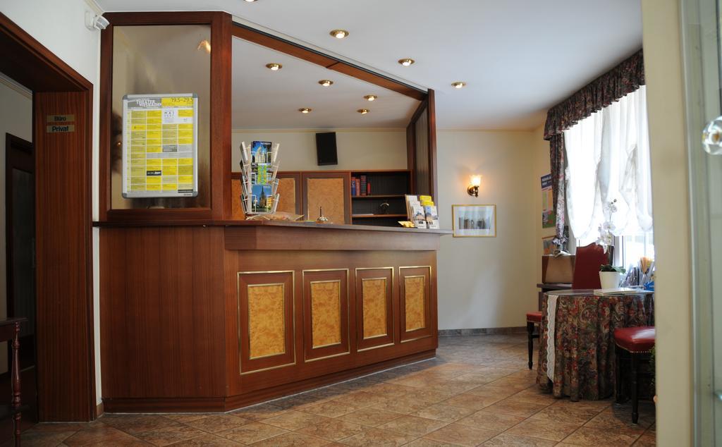 Hotel Admiral ヴィースバーデン エクステリア 写真