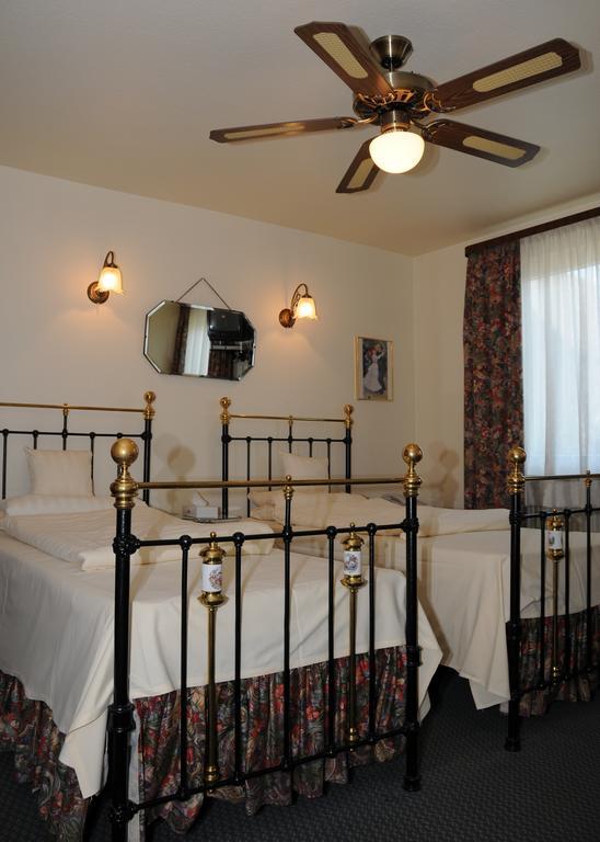 Hotel Admiral ヴィースバーデン 部屋 写真
