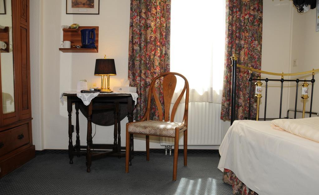 Hotel Admiral ヴィースバーデン 部屋 写真