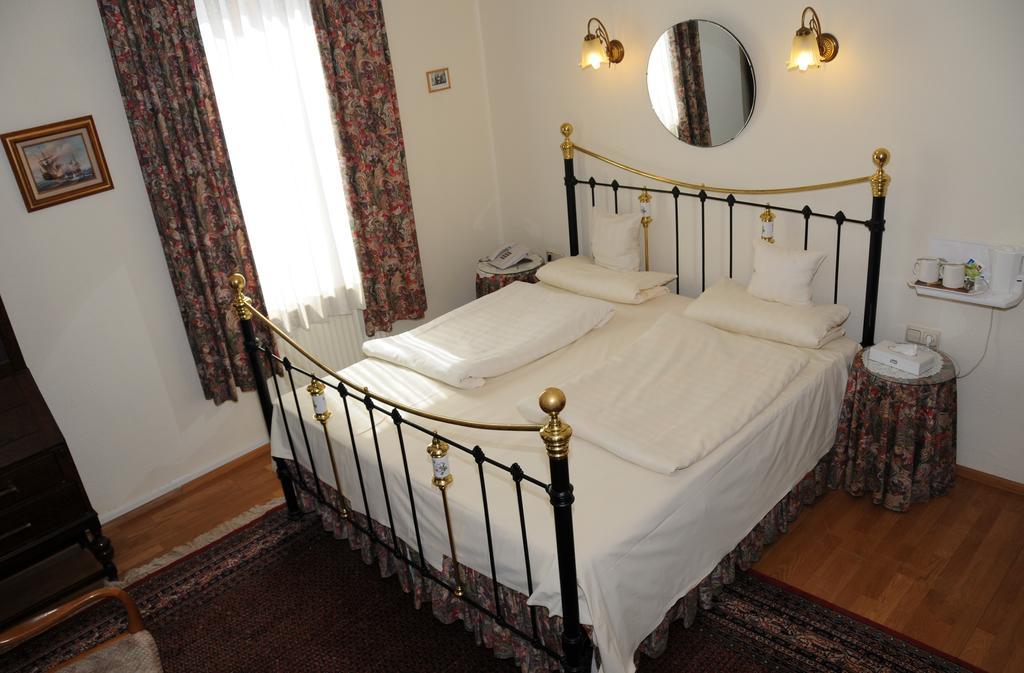 Hotel Admiral ヴィースバーデン 部屋 写真